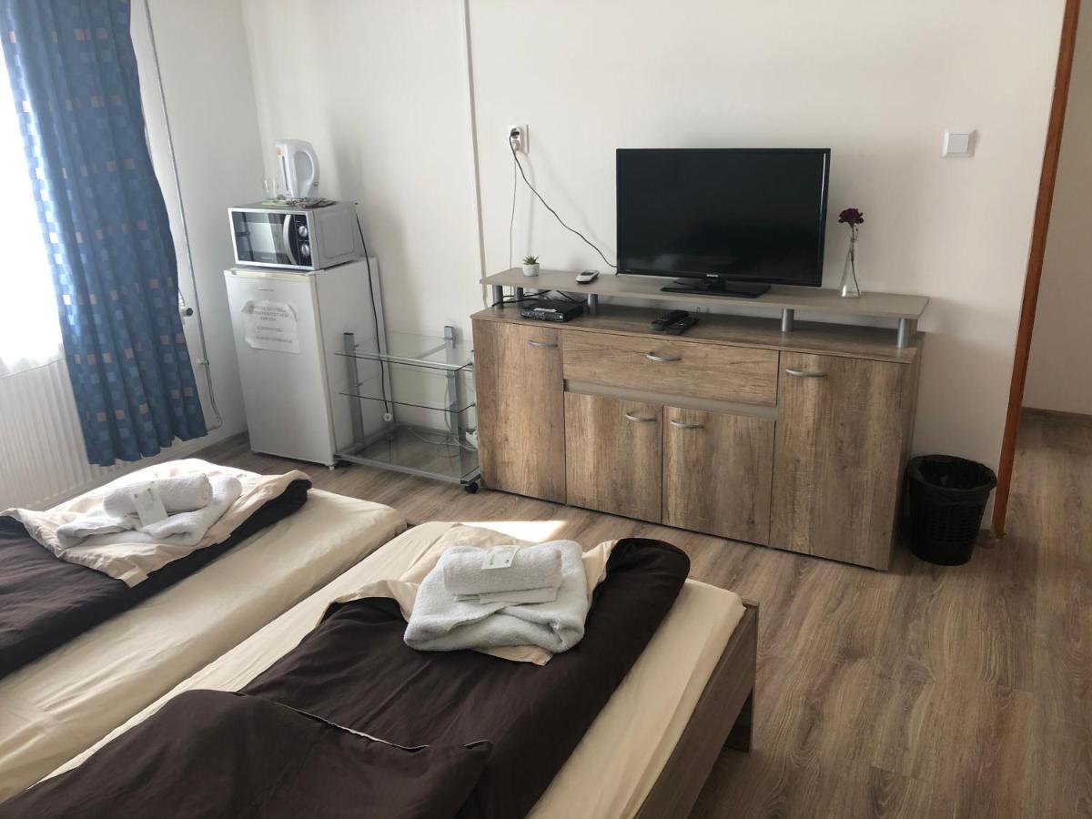 Almasy Vendeghaz Hotell Torokszentmiklos Eksteriør bilde